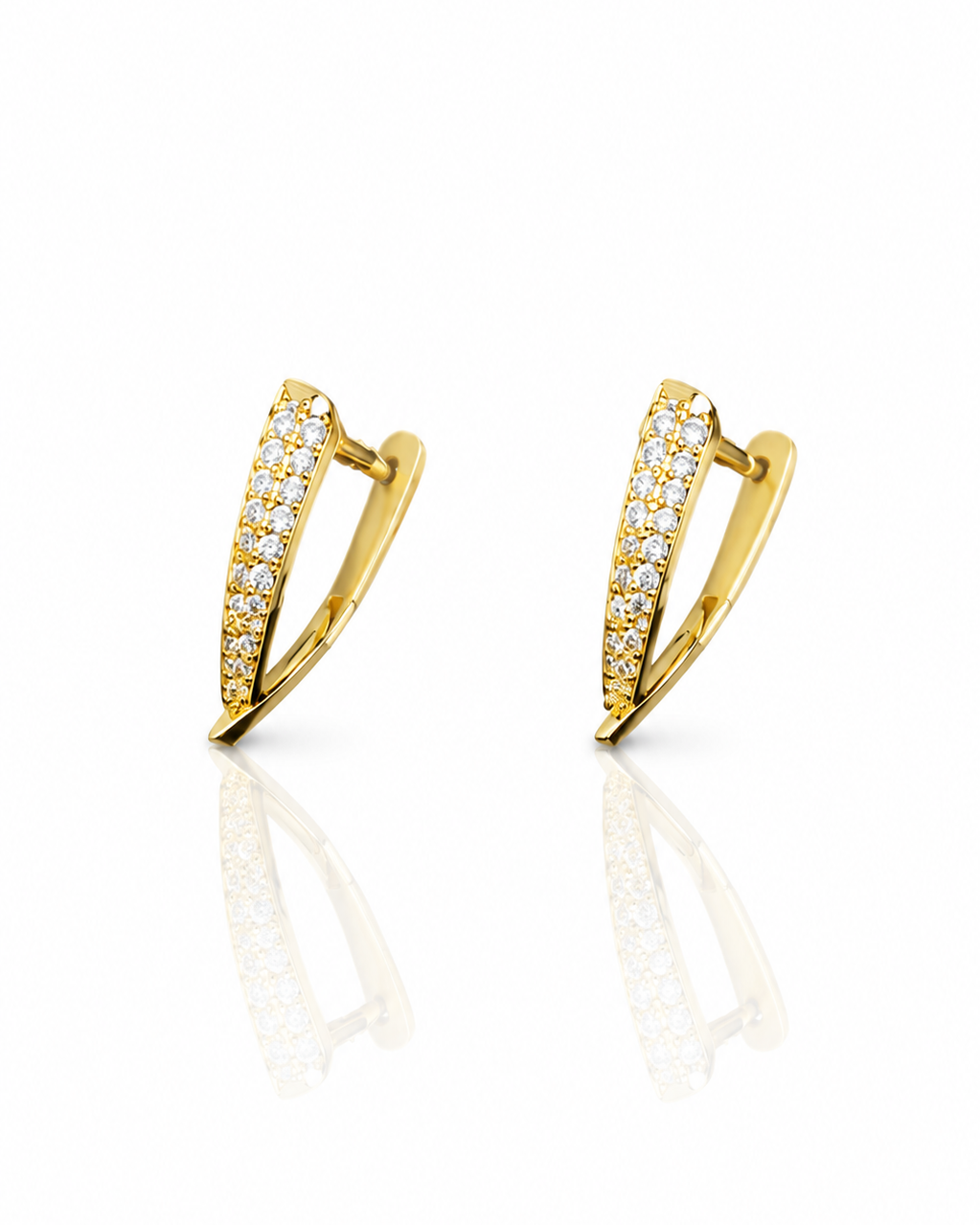 Boucles d'oreilles créoles triangulaires dorées pavé zircons